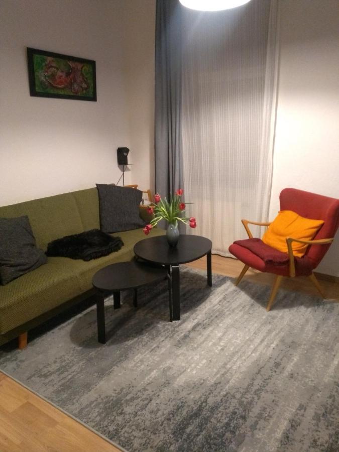 Ferienwohnungen In Der Kunstgalerie Charlie Und Jenny Chemnitz Buitenkant foto